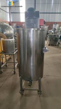 Tanque em a�o inox 270 litros