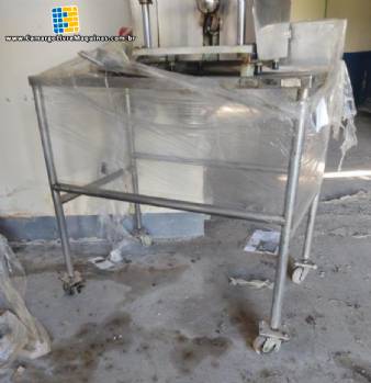 Mesa em Inox, material de demoli��o