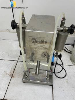 Envasadora de bancada volum�trica em inox 2 bicos Quality Machines