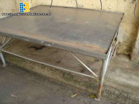 Mesa de a�o inox 2,00  x 1,80 metros