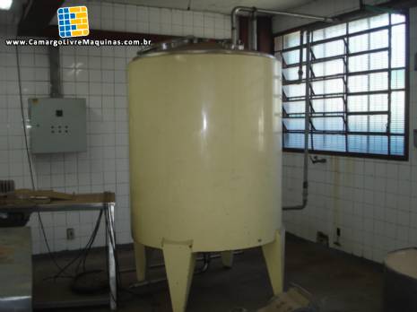 Tanque encamisado em a�o inox interno de 2.000 litros para matura��o de sorvete