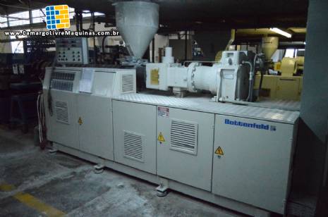 Extrusora de pl�stico rosca dupla Battenfeld