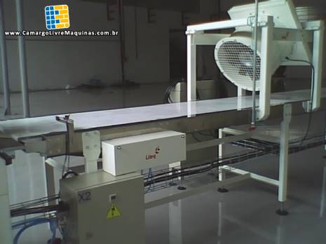 Modeladora rotativa para alimentos e transportador linear Liteq