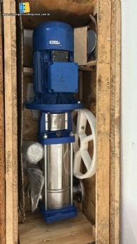 Bomba centrifuga multi estagios