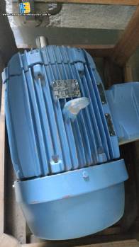 Motor el�trico WEG 8 polos 12,5 hp 873 rpm
