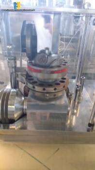 Compressora de comprimidos rotativa Riva Compressora de comprimidos rotativa Riva