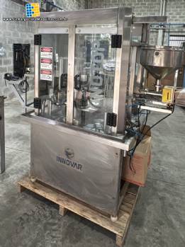 Envasadora dosadora rotativa com seladora e tampadora para potes copos frascos Innovar Envasadora dosadora rotativa com seladora e tampadora para potes copos frascos Innovar