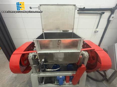 Masseira misturador sigma inox encamisado em inox 120 litros M.H. Equipamentos Masseira misturador sigma inox encamisado em inox 120 litros M.H. Equipamentos